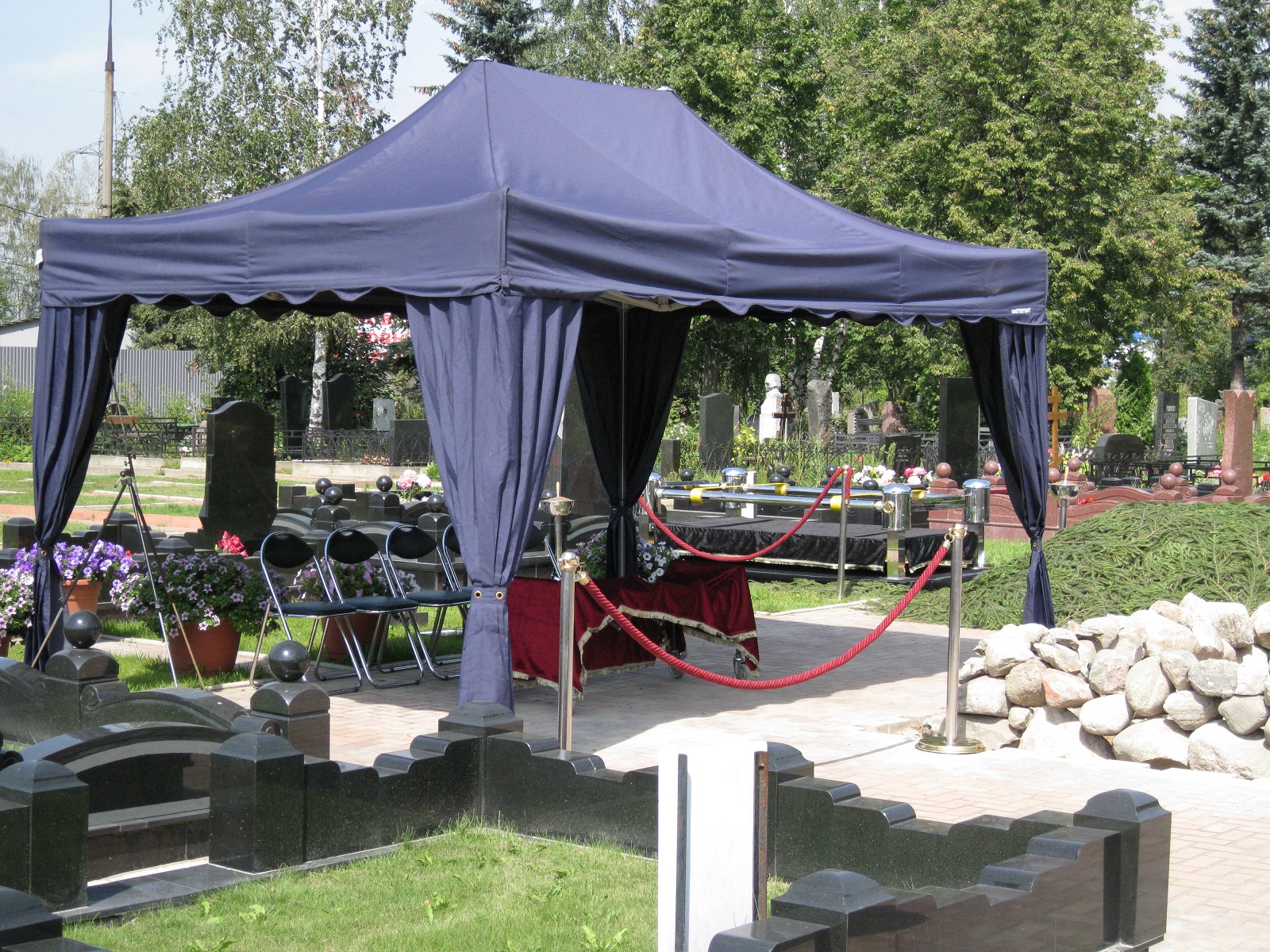 Комплексная услуга № 3 по захоронению гроба с телом умершего на родственном участке захоронения