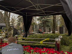 На Новодевичьем кладбище завершилась церемония захоронения Владимира Вольфовича Жириновского